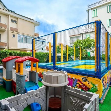 Hotel Gambrinus - Valentini Family Village Bellaria-Igea Marina Exterior foto